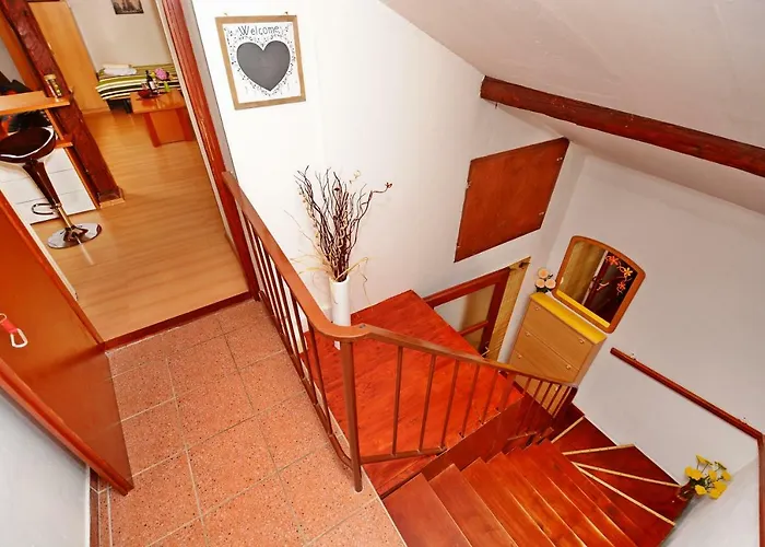 Ante Apartment *